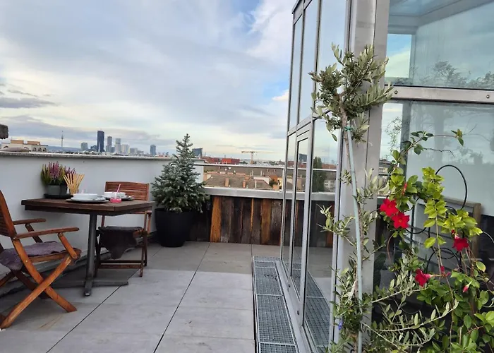 Rooftop Loft *